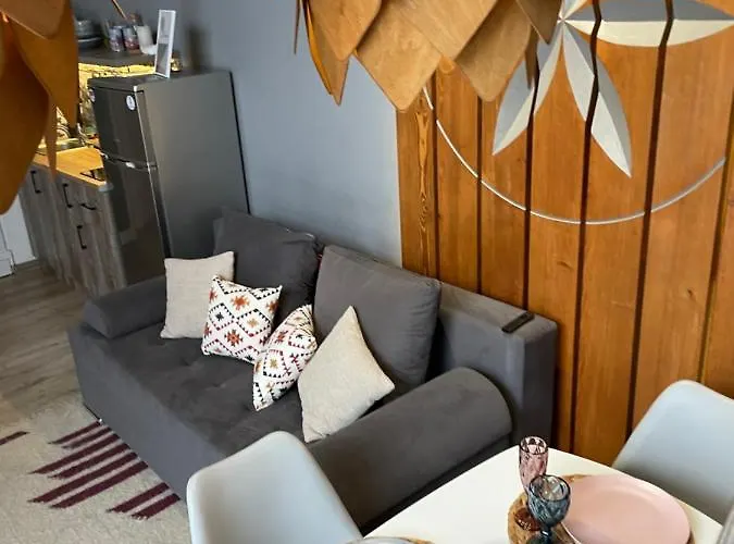 Lodge Roksa 2 *